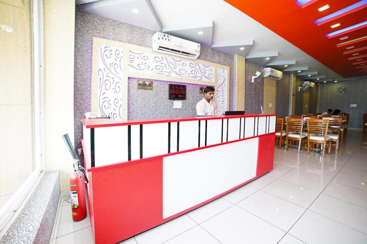 Oyo 39539 Hotel Vansh & Restaurant Kashipur Exteriér fotografie
