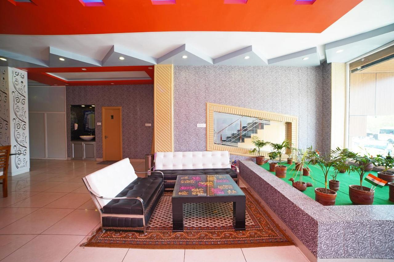 Oyo 39539 Hotel Vansh & Restaurant Kashipur Exteriér fotografie